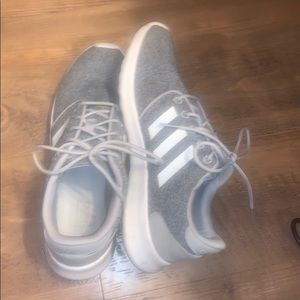 Athletic shoes